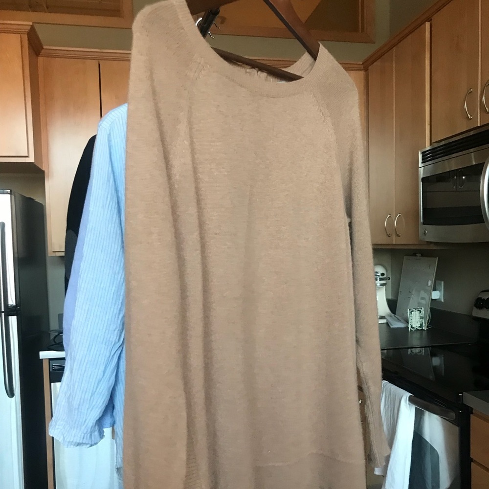 Halogen 100% Cashmere Sweater 🌼🌼